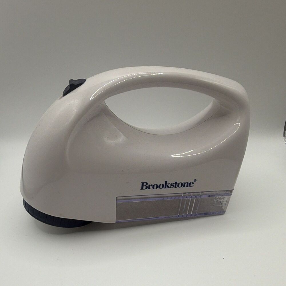 Brookstone Deluxe Fabric Shaver Electric Lint Remover, White